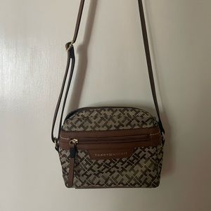 Tommy Hilfiger purse